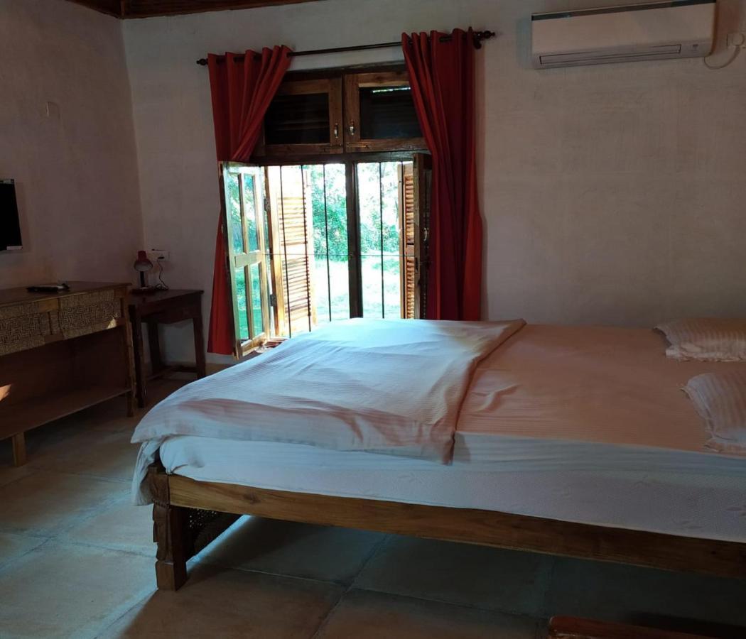 Hotel Raktokorobi Karu Gram Sri Niketan Esterno foto