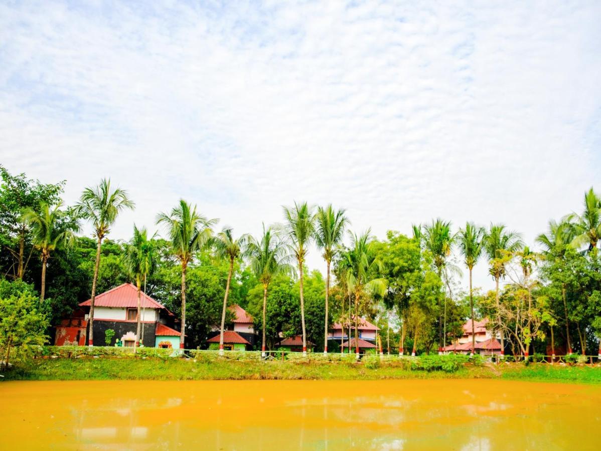 Hotel Raktokorobi Karu Gram Sri Niketan Esterno foto