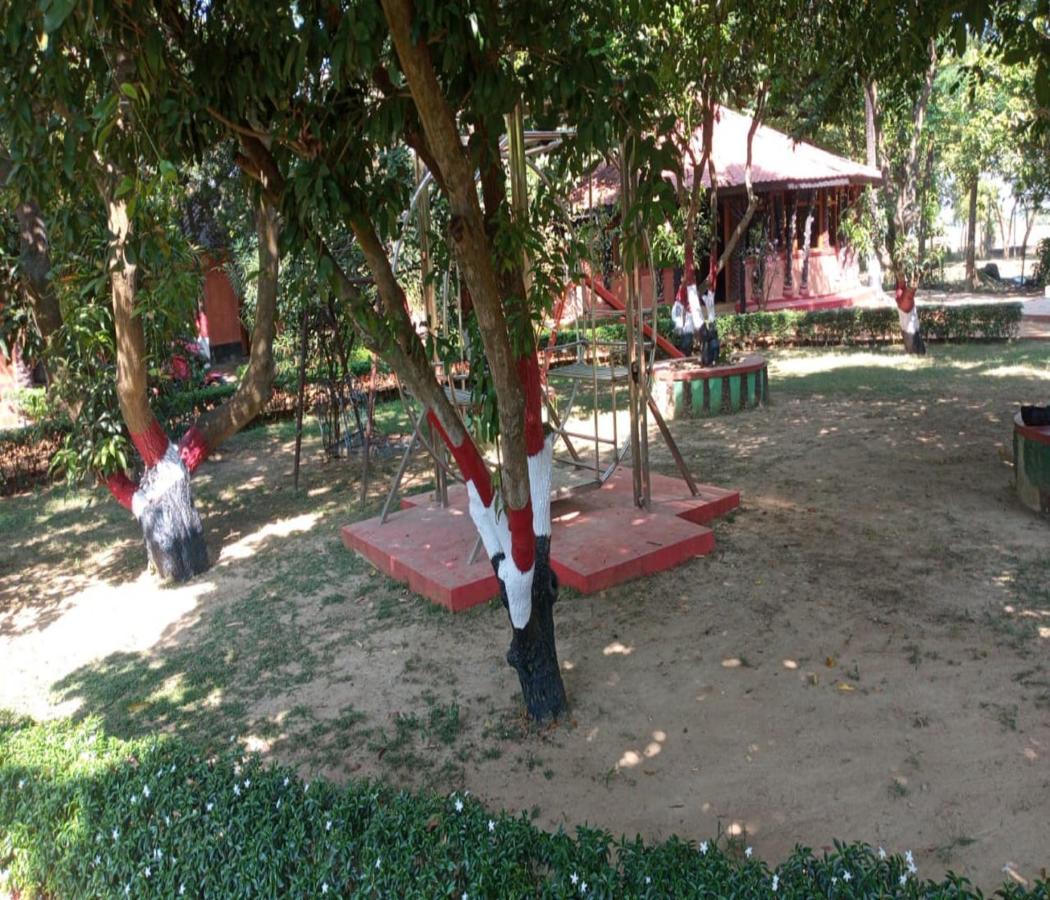 Hotel Raktokorobi Karu Gram Sri Niketan Esterno foto