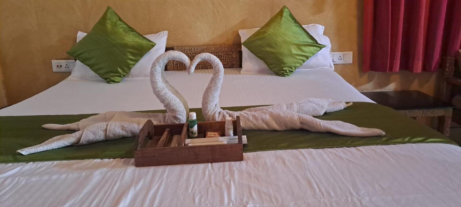 Hotel Raktokorobi Karu Gram Sri Niketan Esterno foto