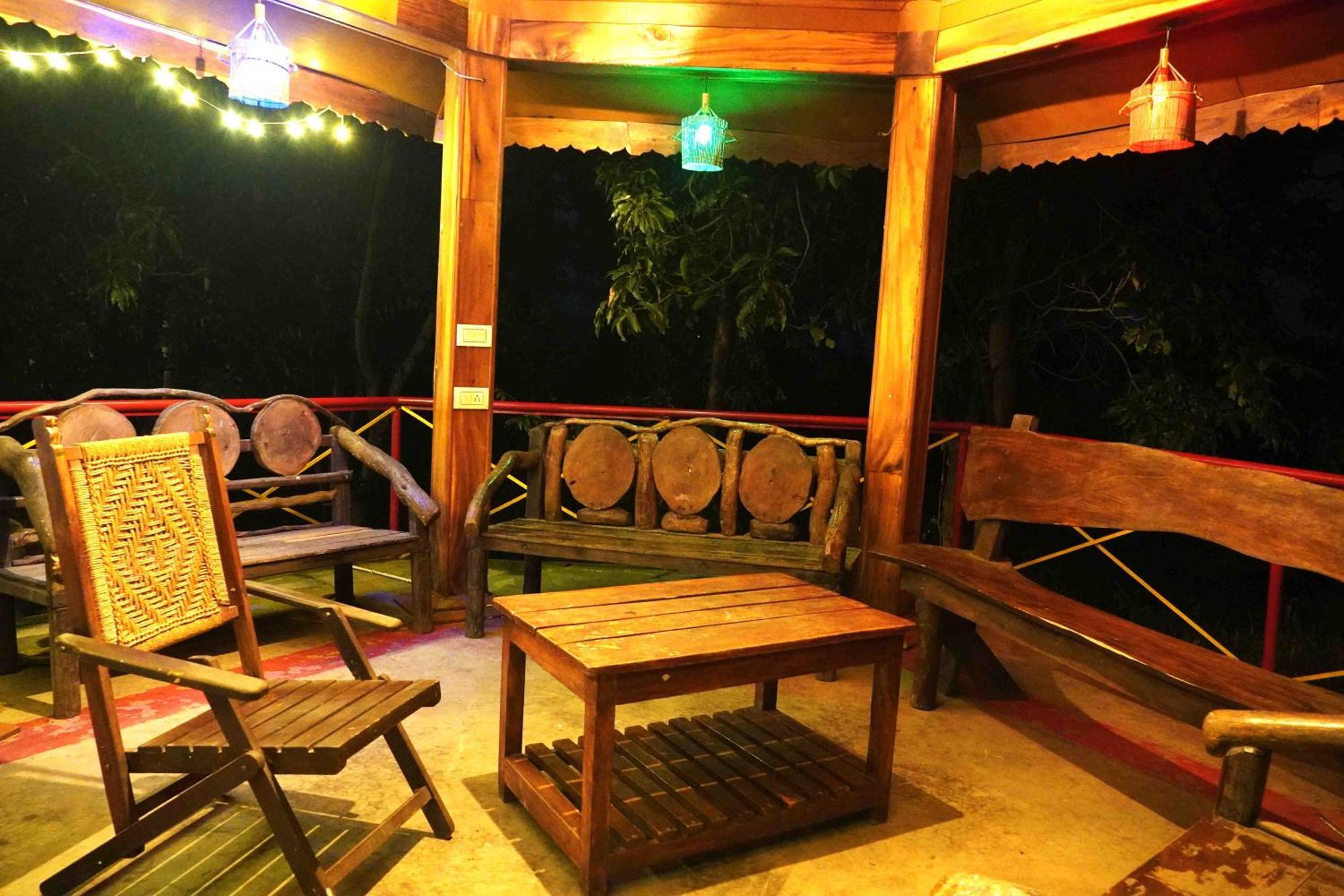 Hotel Raktokorobi Karu Gram Sri Niketan Esterno foto