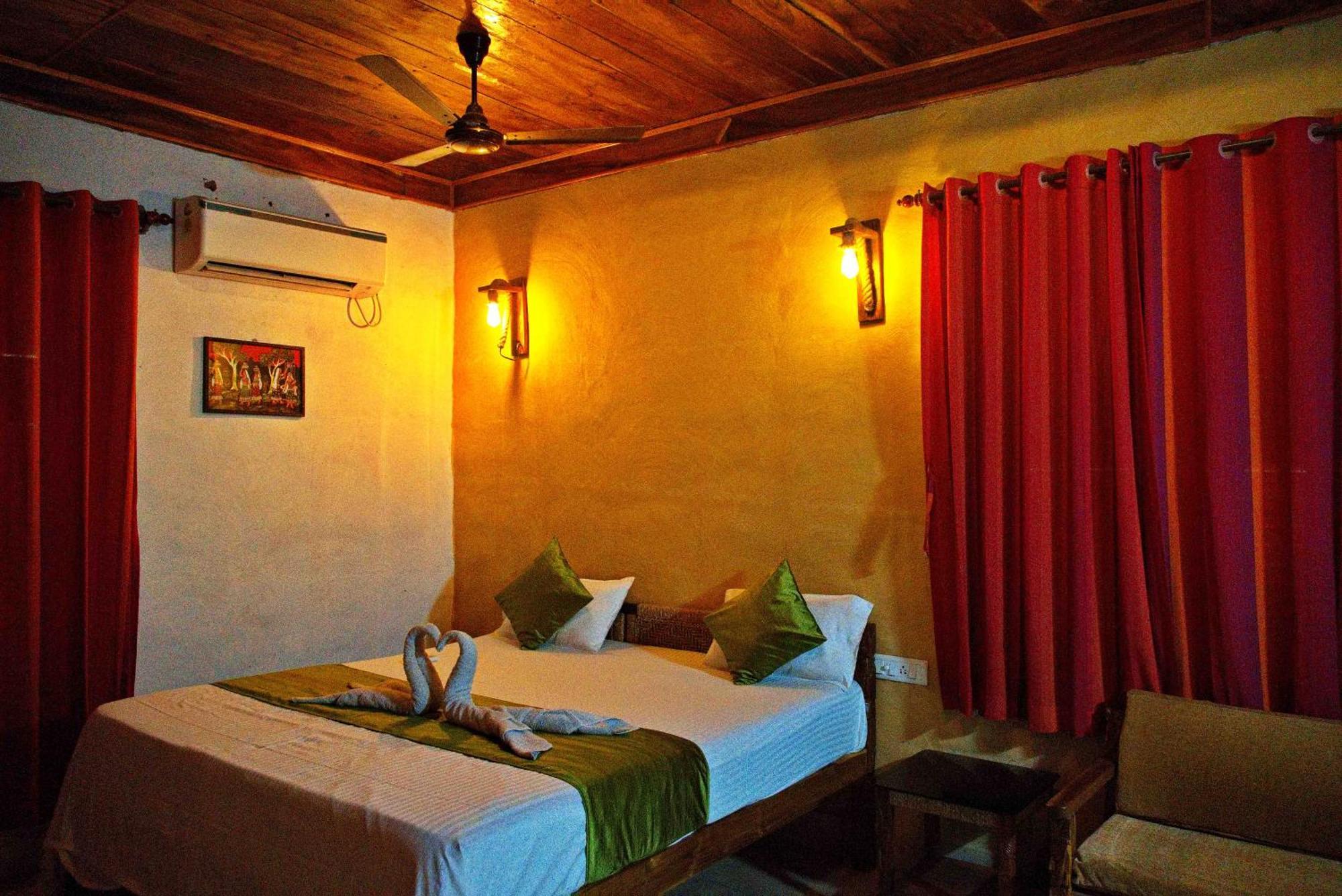 Hotel Raktokorobi Karu Gram Sri Niketan Esterno foto