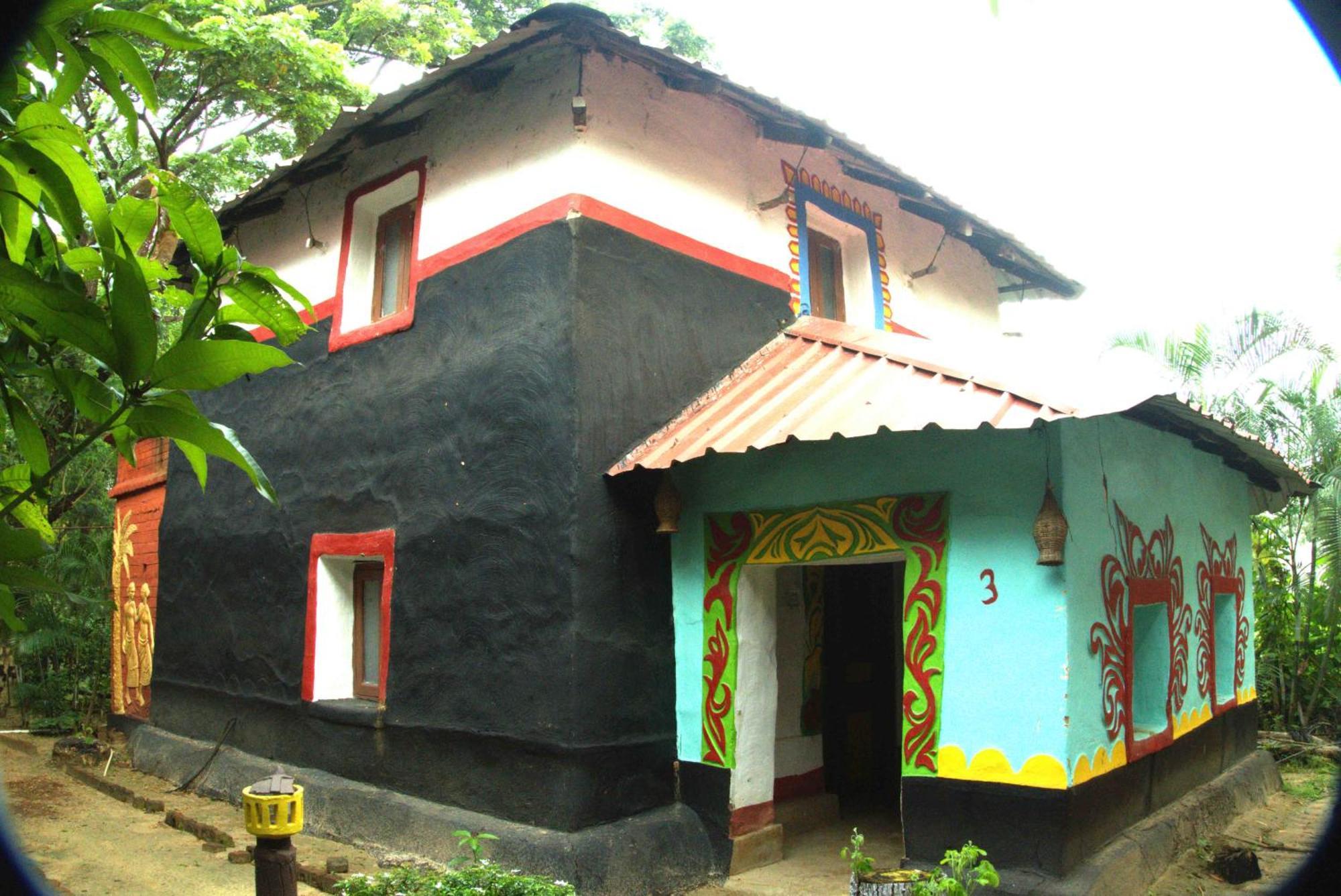 Hotel Raktokorobi Karu Gram Sri Niketan Esterno foto