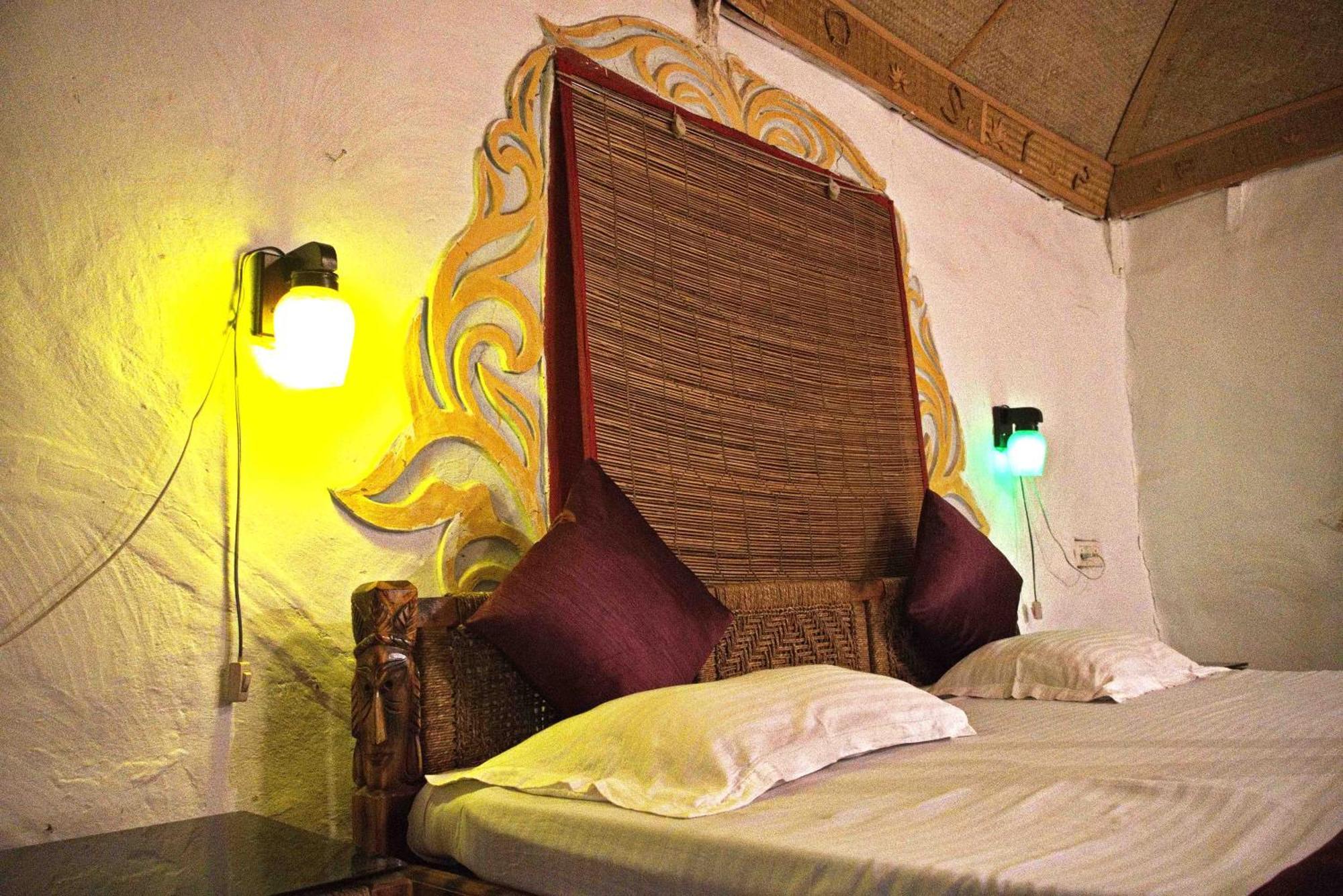 Hotel Raktokorobi Karu Gram Sri Niketan Esterno foto